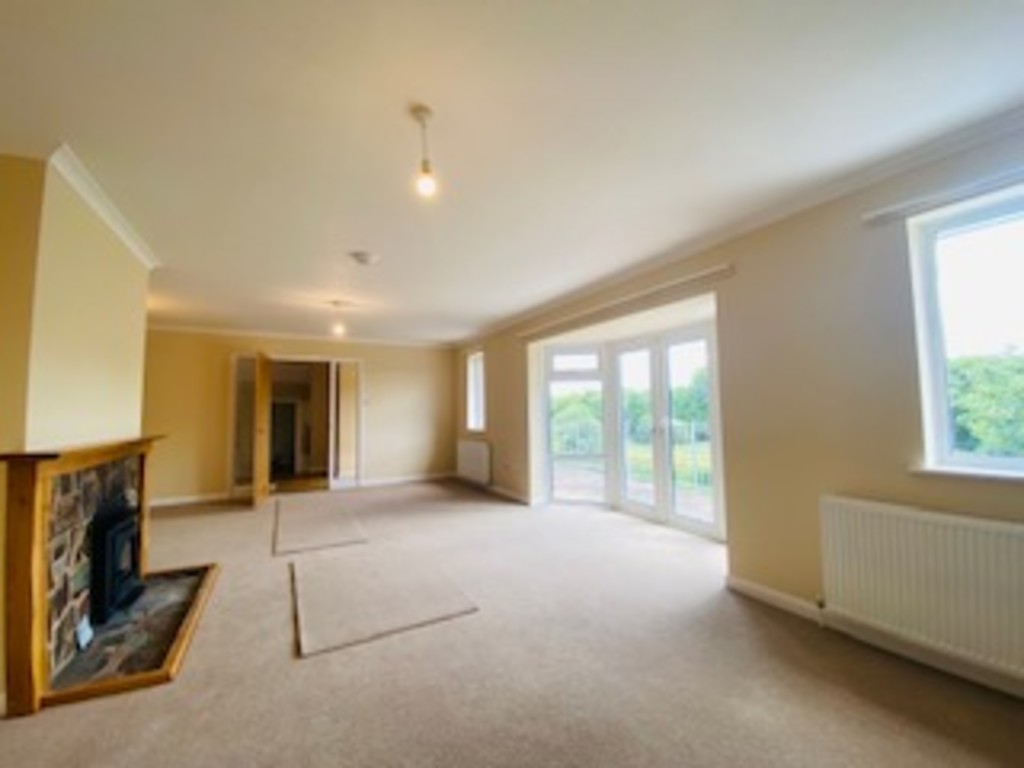 5 bed detached house to rent  - Property Image 15