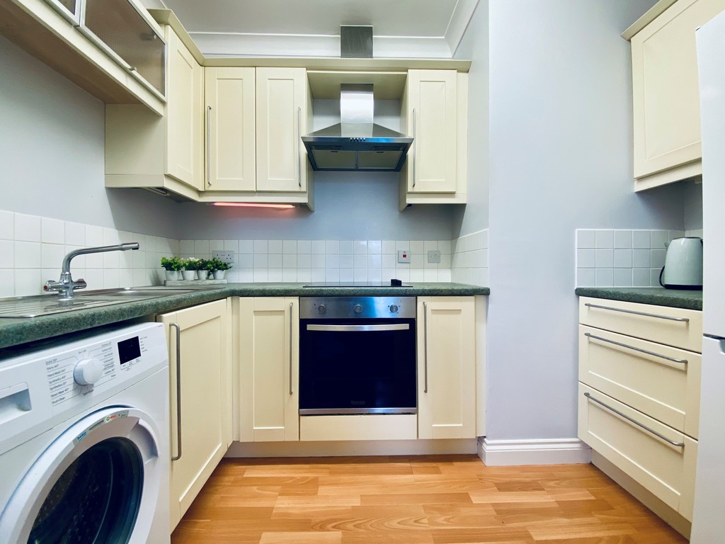 1 bed apartment for sale in Northernhay Street, Exeter  - Property Image 5