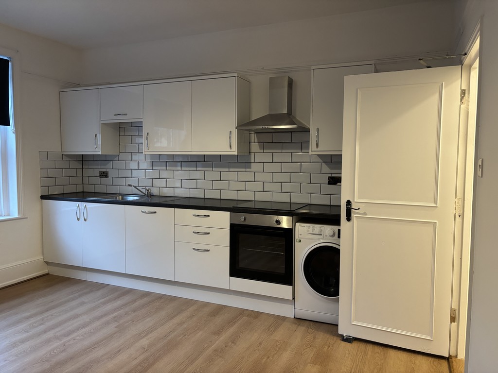 1 bed flat to rent in Cowick Street  - Property Image 5