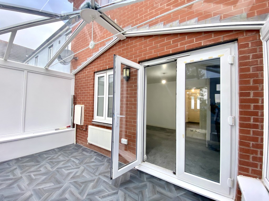 2 bed terraced house to rent in Chaucer Grove, Exeter  - Property Image 4