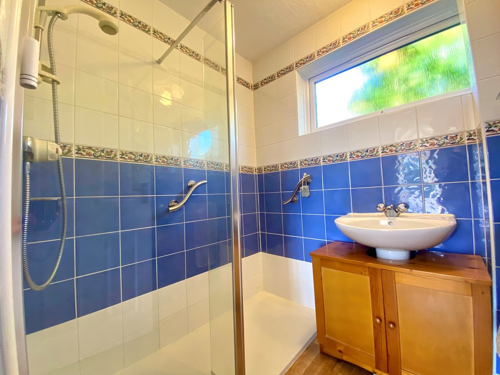 3 bed detached bungalow for sale in Okefield Road 11