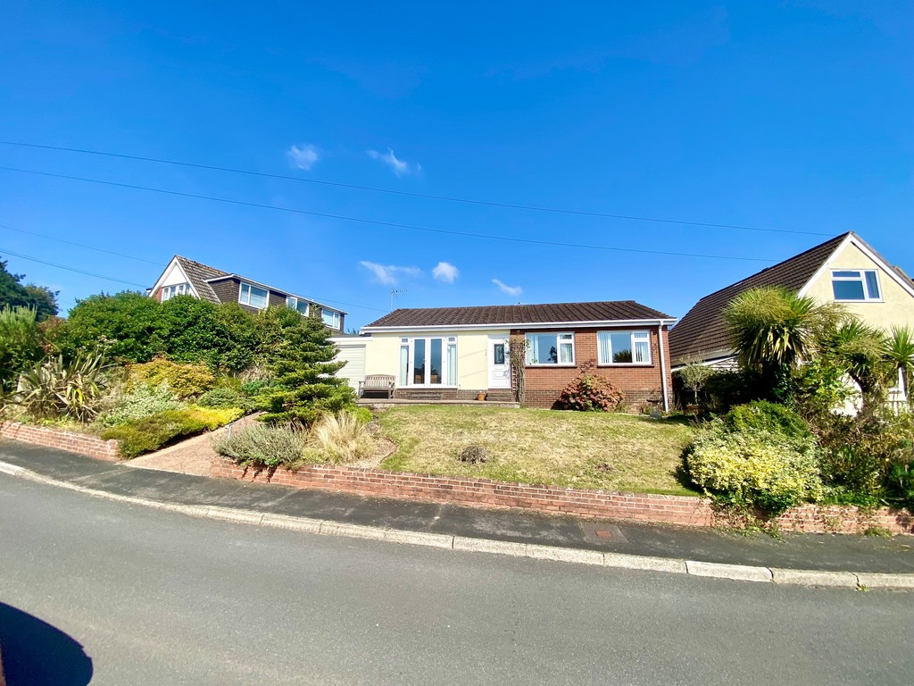 3 bed detached bungalow for sale in Okefield Road  - Property Image 1