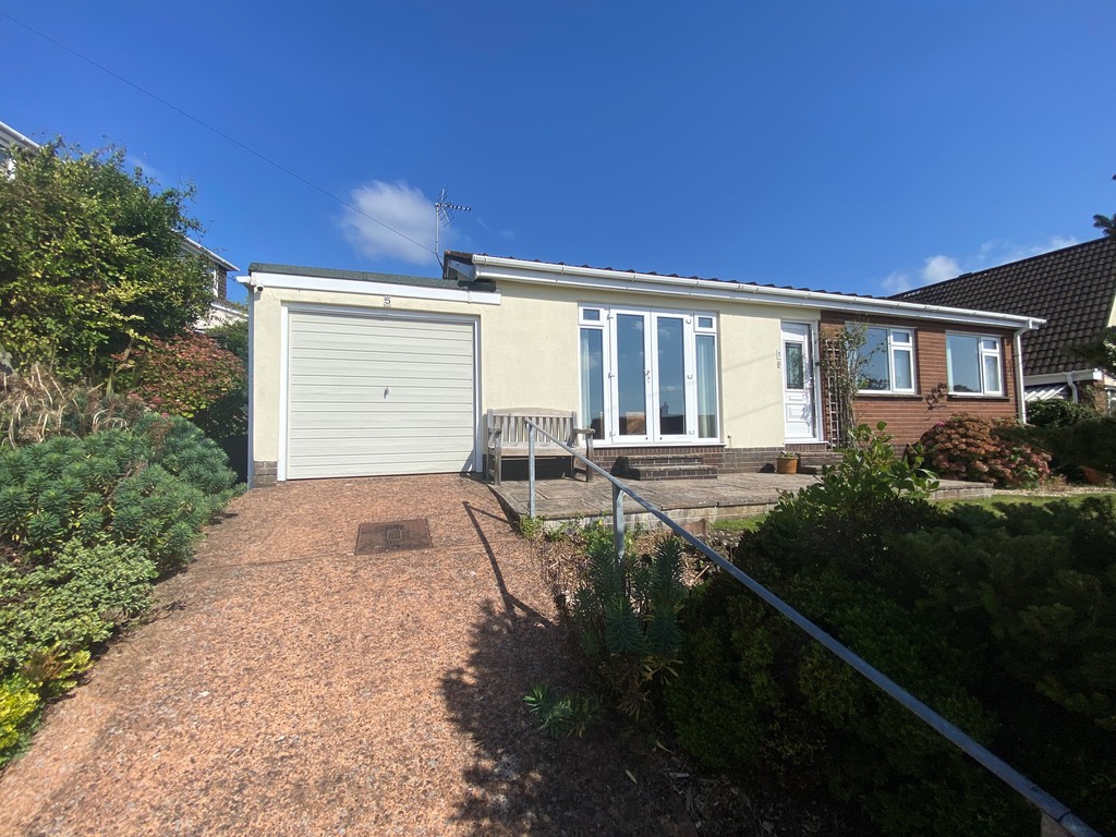 3 bed detached bungalow for sale in Okefield Road  - Property Image 2