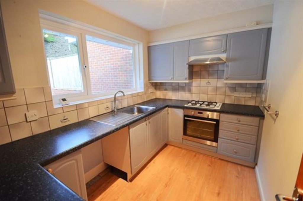 3 bed terraced house to rent in Upper Longlands, Dawlish  - Property Image 3