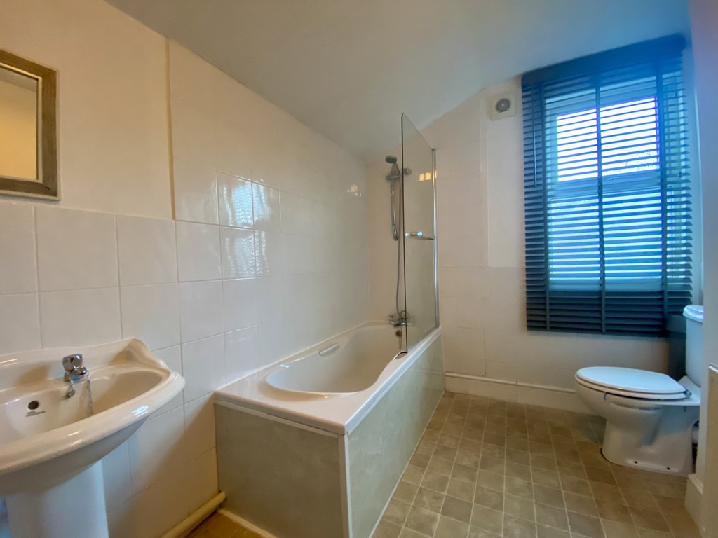 2 bed terraced house to rent in South View Terrace, Exeter  - Property Image 6