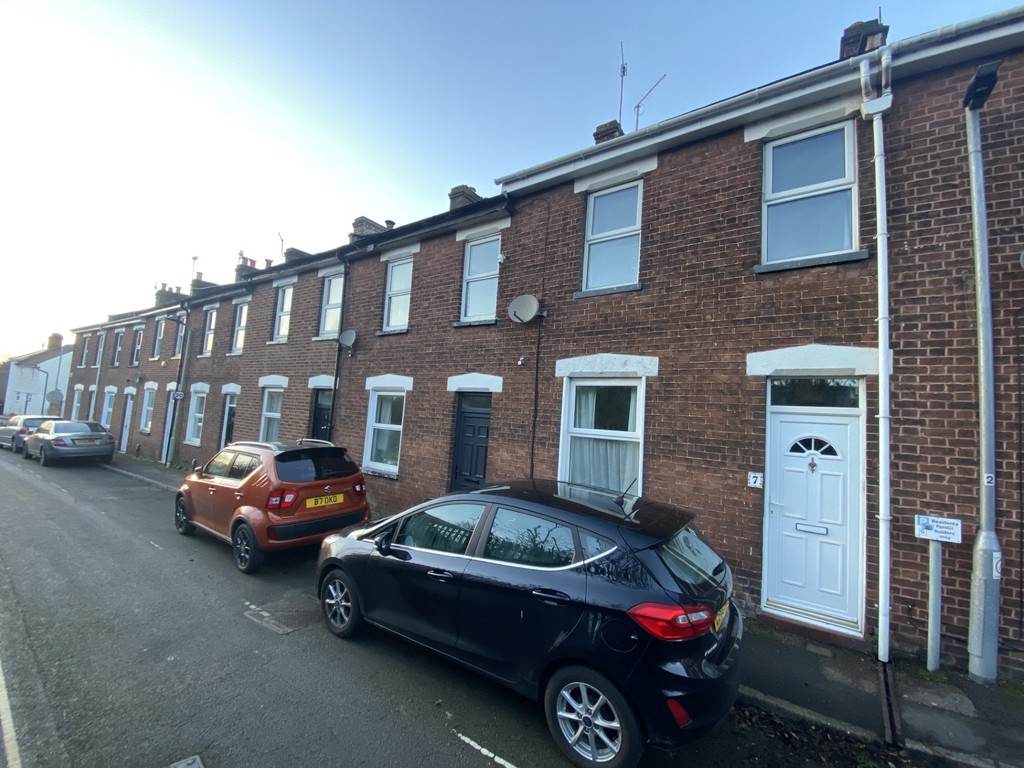 2 bed terraced house to rent in South View Terrace, Exeter  - Property Image 1