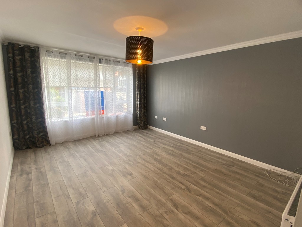 2 bed apartment for sale in Flat E, 27 Well Street  - Property Image 2