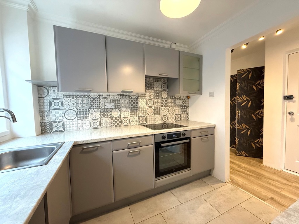2 bed apartment for sale in Flat E, 27 Well Street 7
