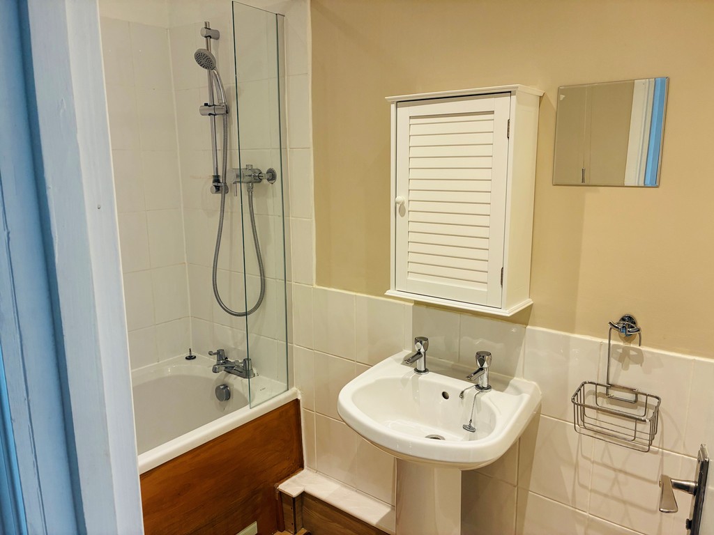 2 bed apartment for sale in Union Road, Exeter 10