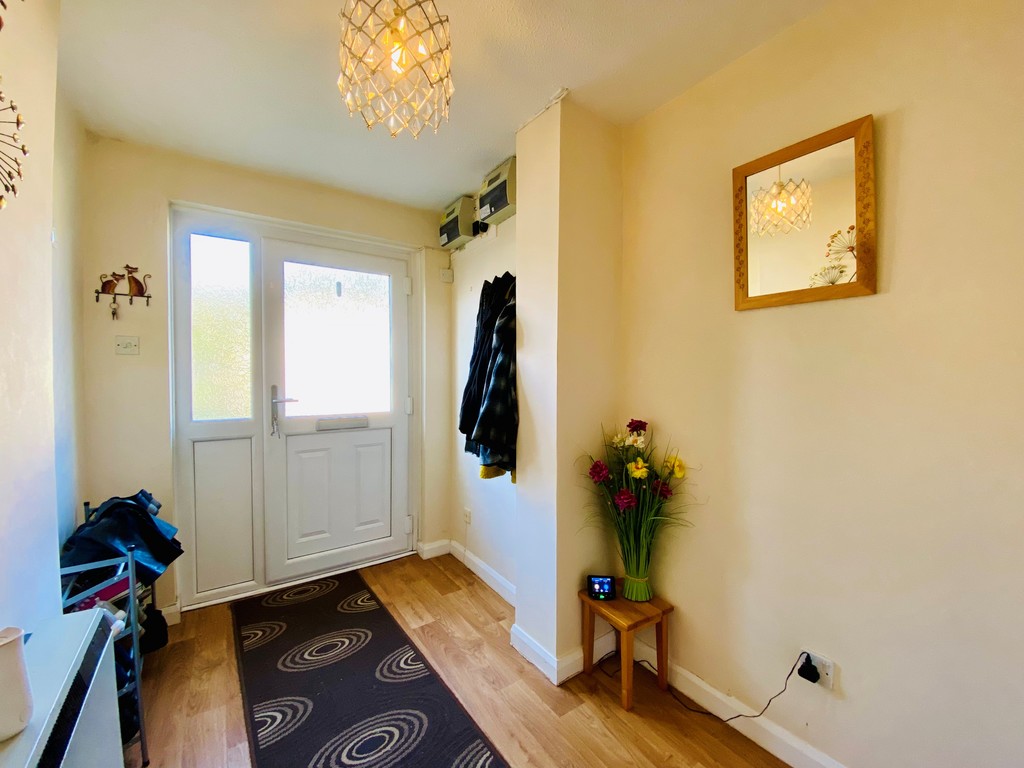 2 bed terraced house for sale in Tower Gardens, Crediton 2