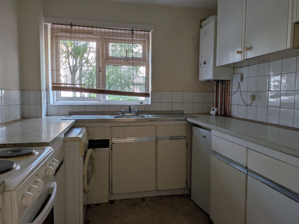 2 bed apartment for sale in Well Street, Exeter 1