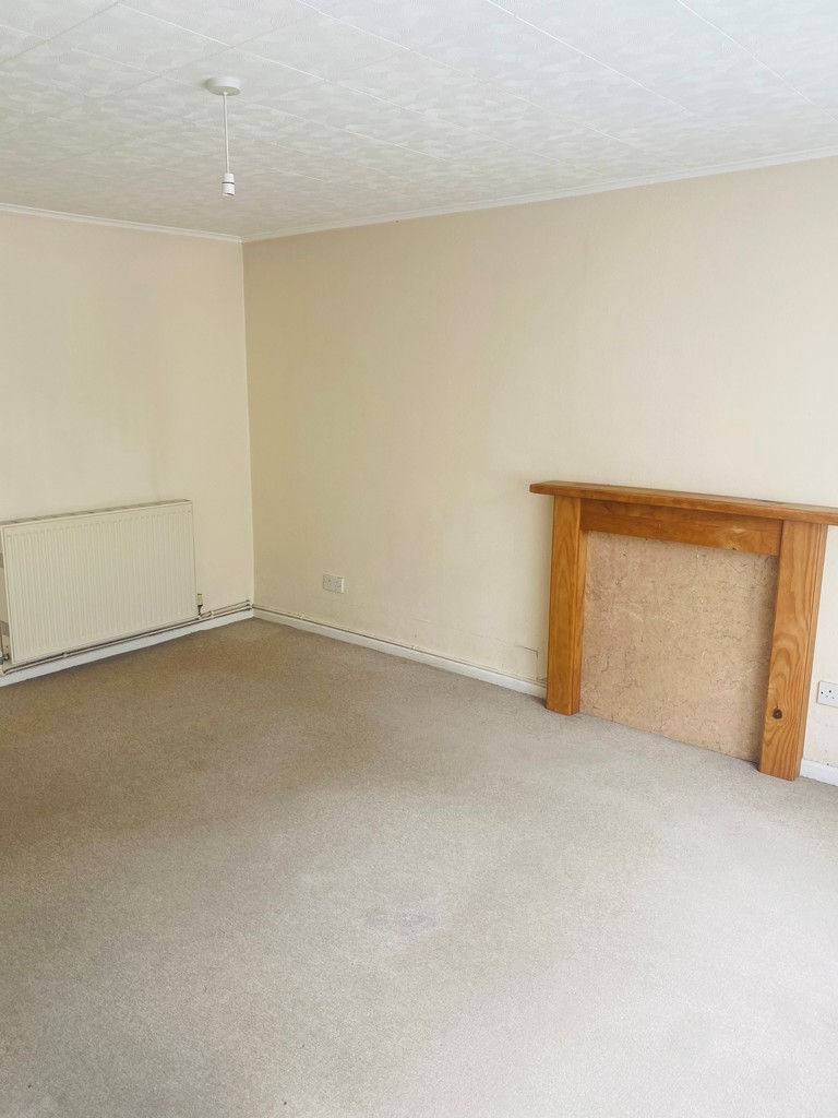 2 bed apartment for sale in Well Street, Exeter  - Property Image 3