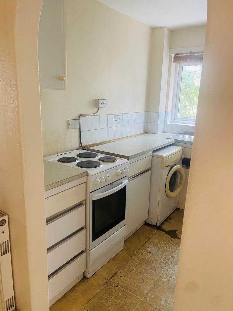 2 bed apartment for sale in Well Street, Exeter  - Property Image 6
