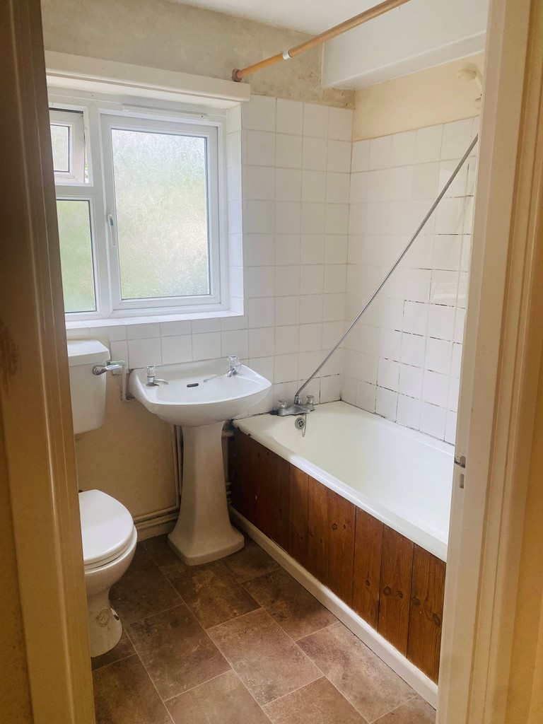 2 bed apartment for sale in Well Street, Exeter  - Property Image 9