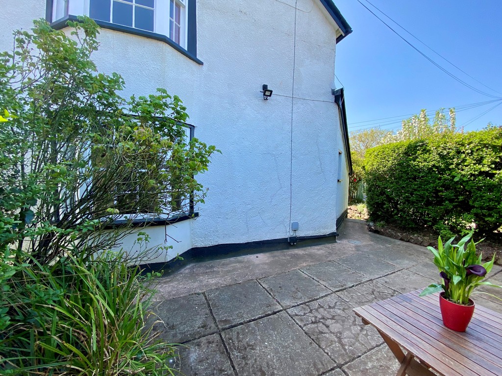 2 bed cottage for sale in Chapel Road, Alphington, Exeter 4