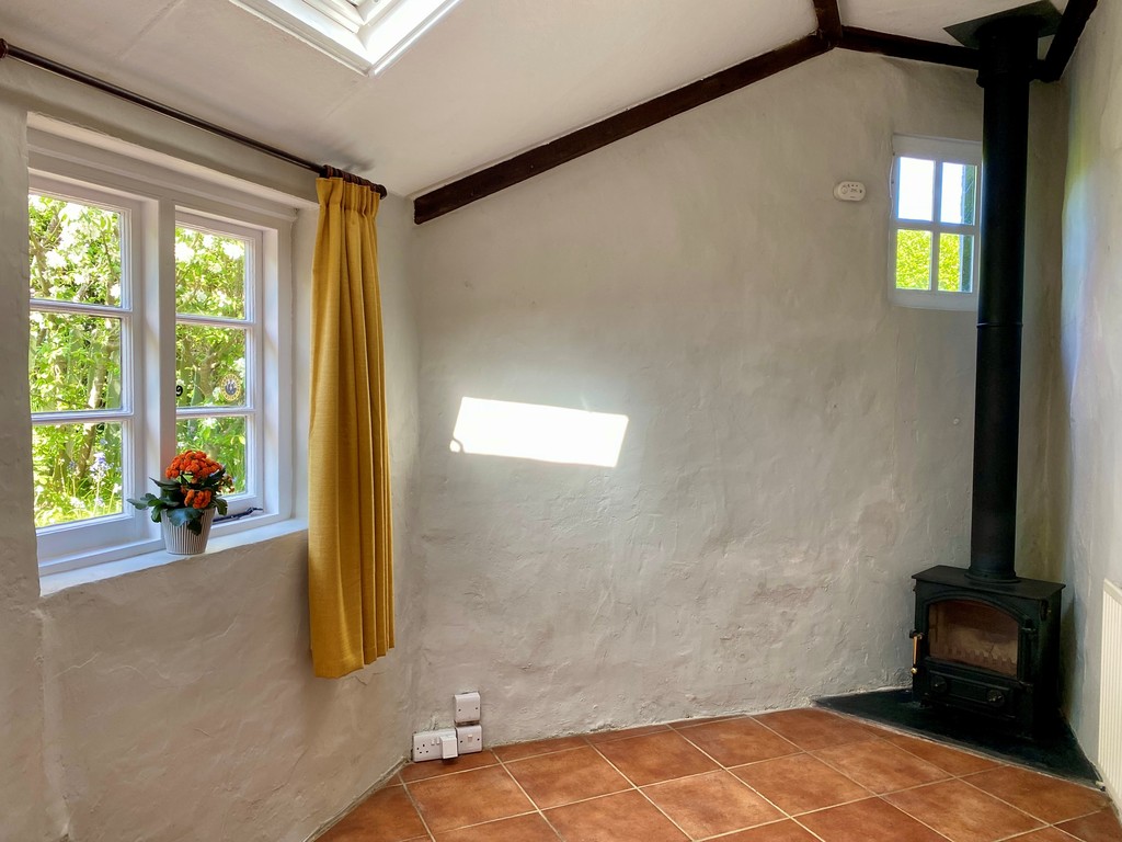 2 bed cottage for sale in Chapel Road, Alphington, Exeter 8