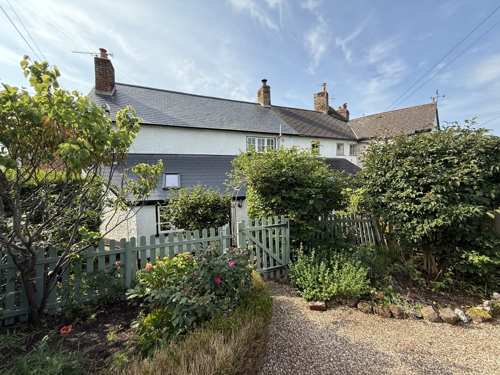2 bed cottage for sale in Chapel Road, Alphington, Exeter
