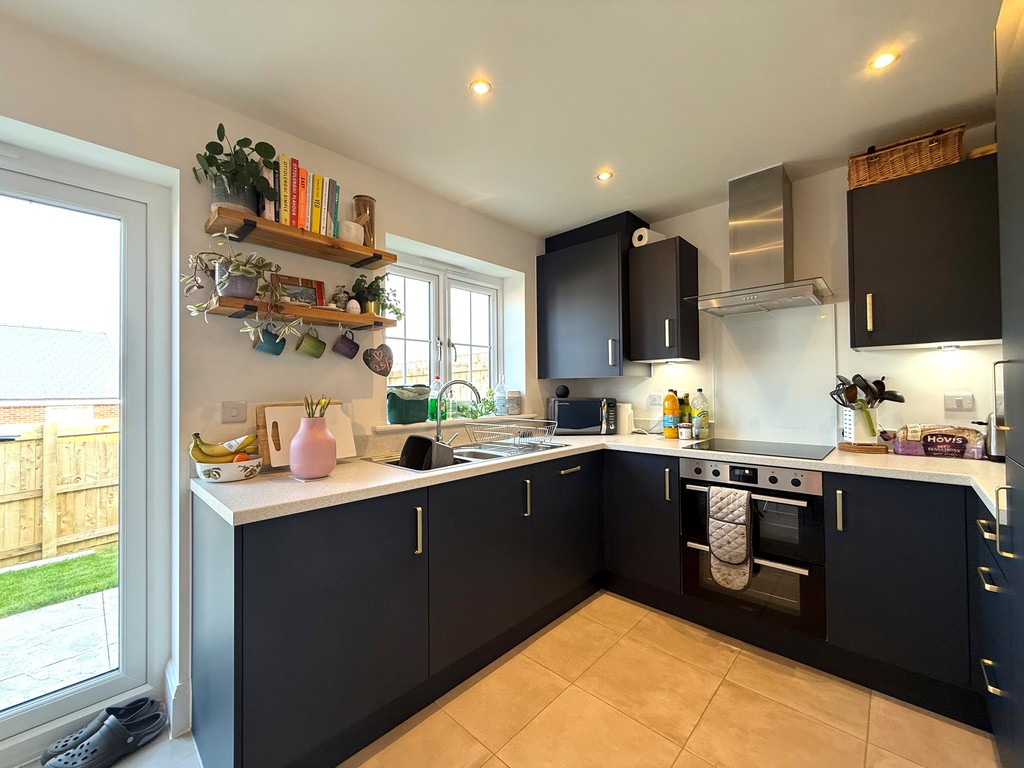 2 bed semi-detached house to rent in Matford, Exeter 1