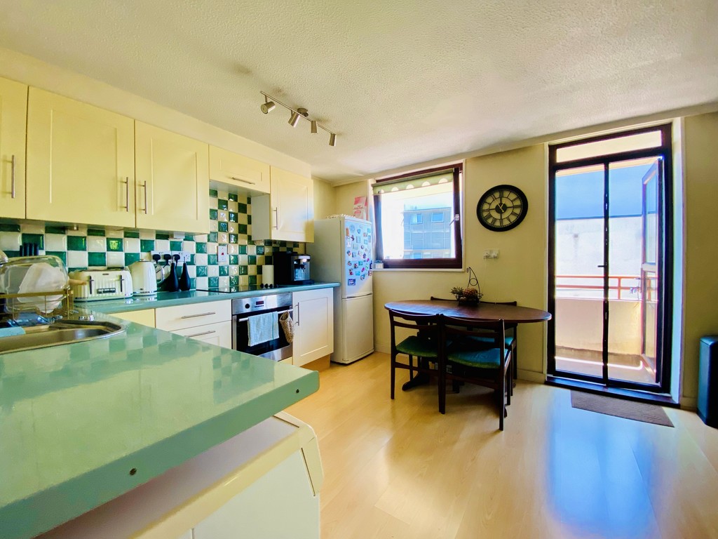 2 bed apartment for sale in Belmont House, Exeter  - Property Image 4