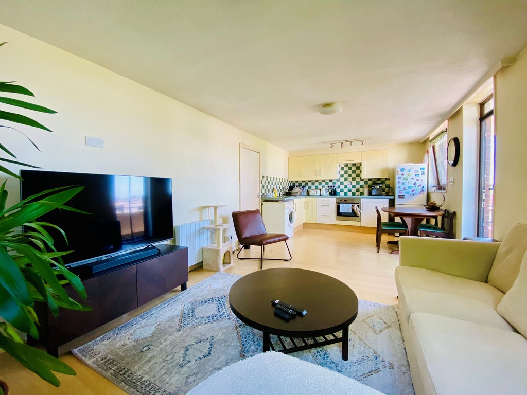 2 bed apartment for sale in Belmont House, Exeter  - Property Image 1