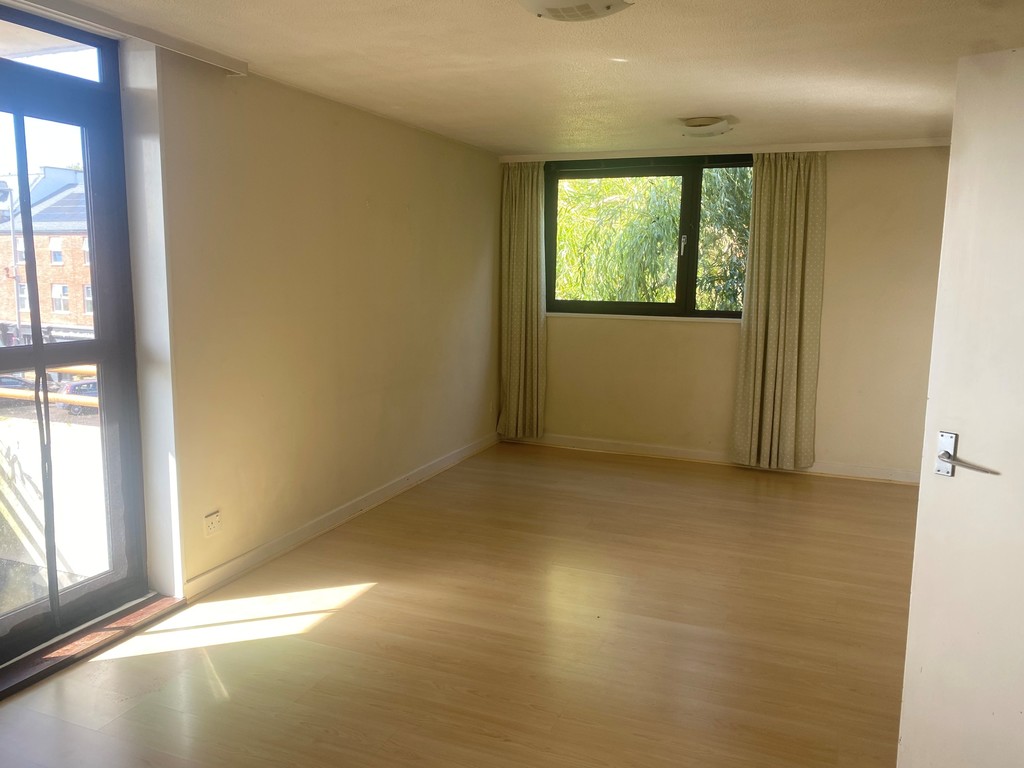 2 bed apartment for sale in Belmont House, Silver Lane 3