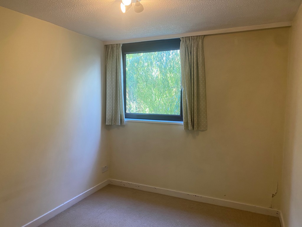 2 bed apartment for sale in Belmont House, Silver Lane 5