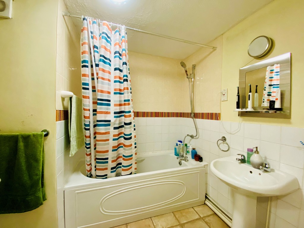 2 bed apartment for sale in Belmont House, Exeter  - Property Image 6