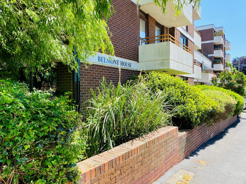 2 bed apartment for sale in Belmont House, Silver Lane 15