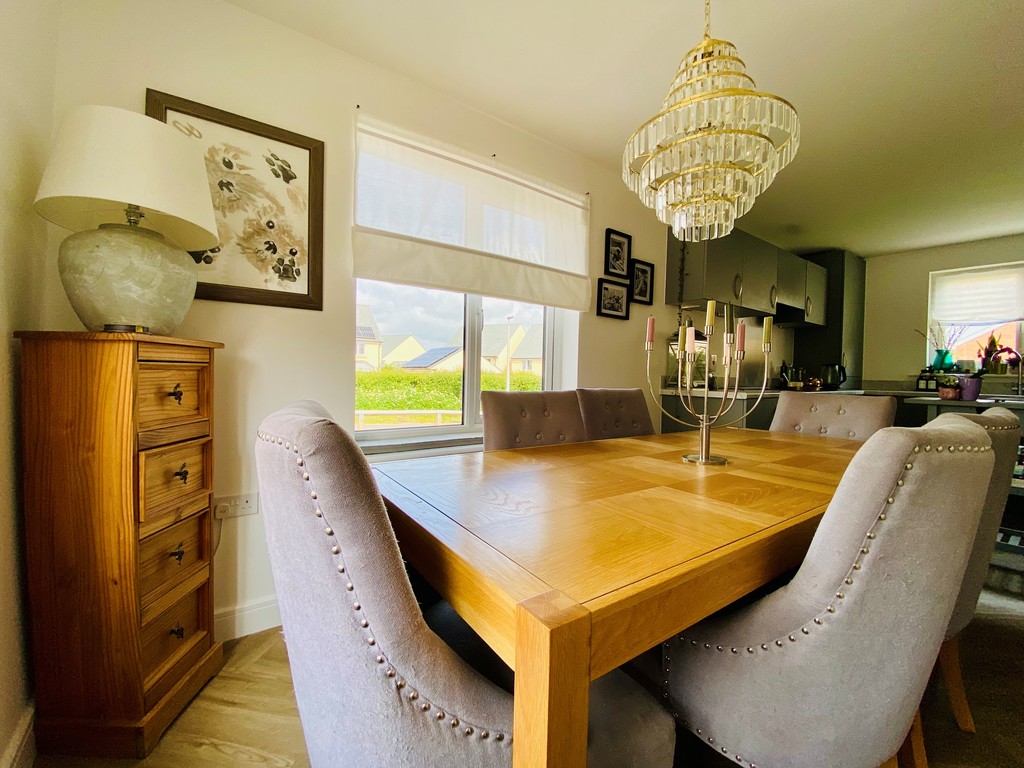 4 bed detached house for sale in Calves Close, Exeter  - Property Image 8