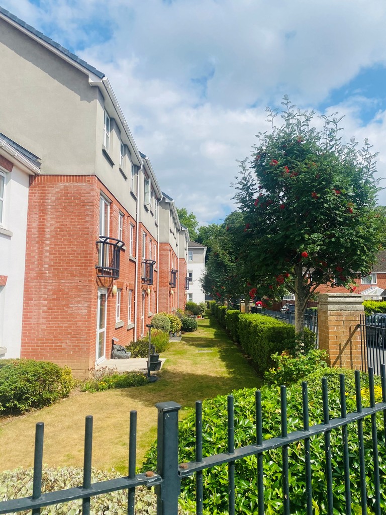 1 bed apartment for sale in Butts Road, Exeter  - Property Image 4