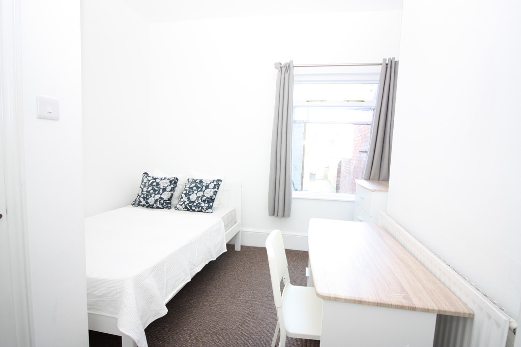 2 bed apartment for sale in St. Johns Road, Exeter  - Property Image 7