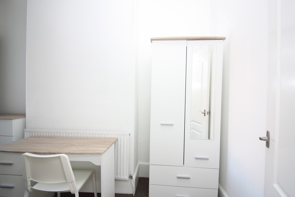 2 bed apartment for sale in St. Johns Road, Exeter  - Property Image 8