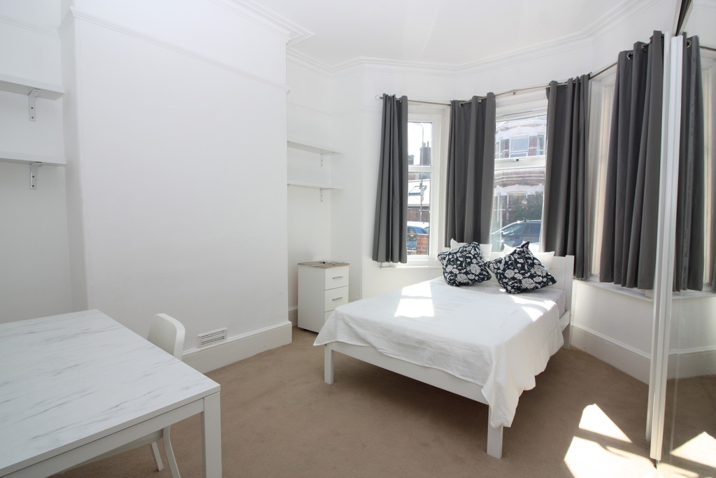 2 bed apartment for sale in St. Johns Road, Exeter  - Property Image 9