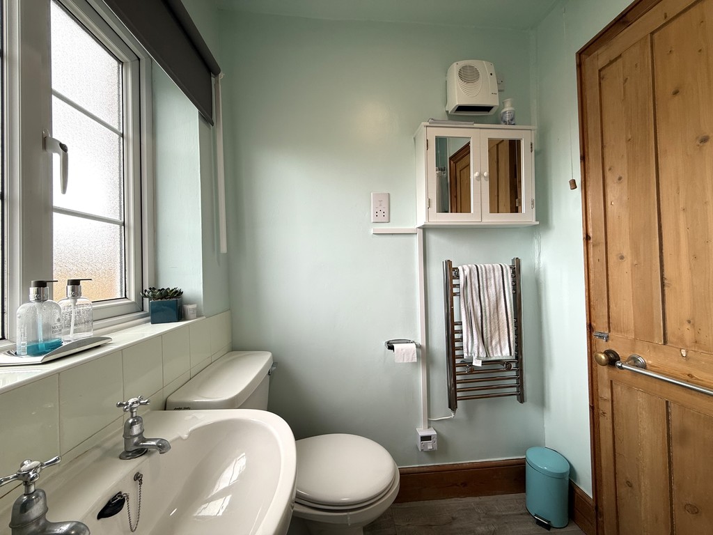 3 bed semi-detached house to rent in Court Barton Cottages, Venny Tedburn, EX17 21