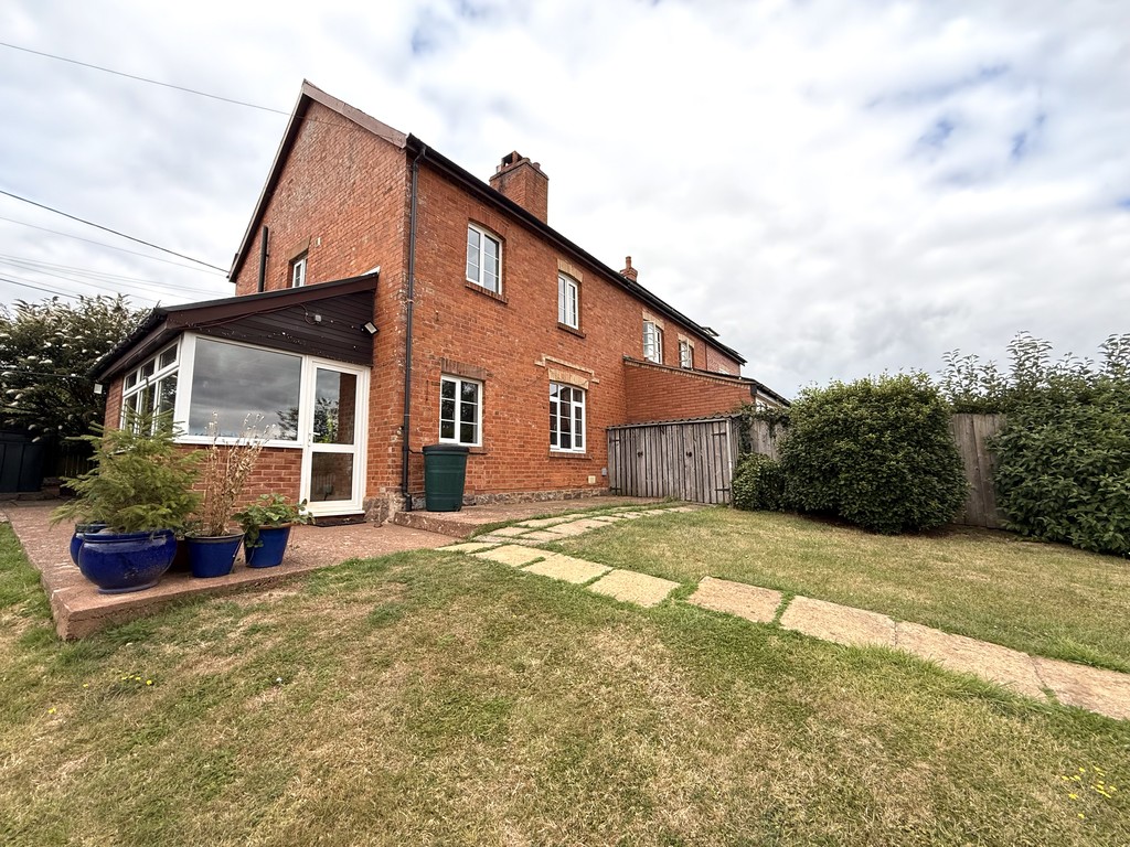 3 bed semi-detached house to rent in Court Barton Cottages, Venny Tedburn, EX17