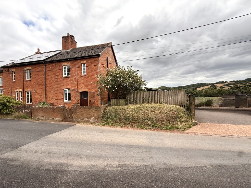 3 bed semi-detached house to rent in Court Barton Cottages, Venny Tedburn, EX17 28