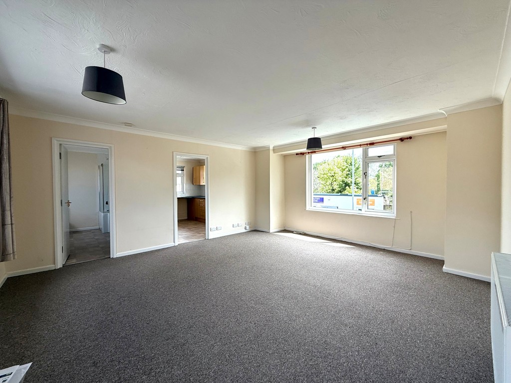 3 bed apartment to rent in - Exeter Road, Cullompton  - Property Image 3