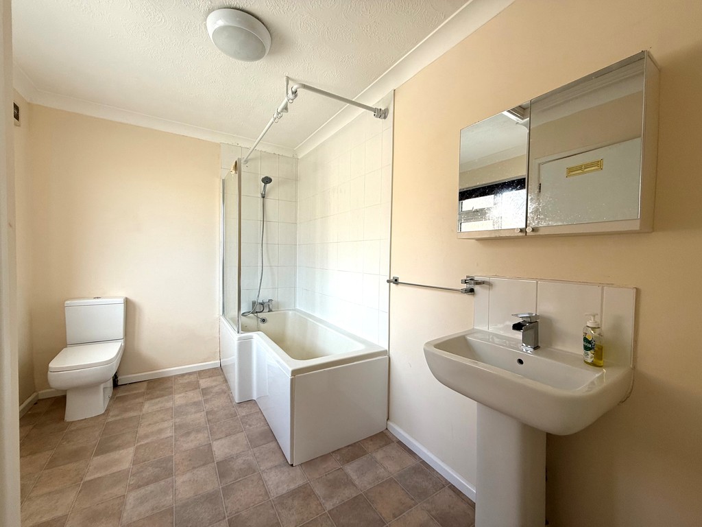 3 bed apartment to rent in - Exeter Road, Cullompton  - Property Image 7