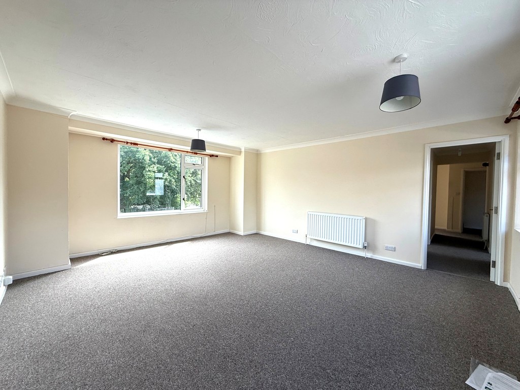 3 bed apartment to rent in - Exeter Road, Cullompton  - Property Image 4