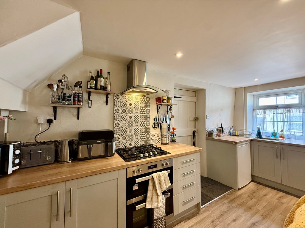 1 bed terraced house for sale in Landscore, Crediton 2