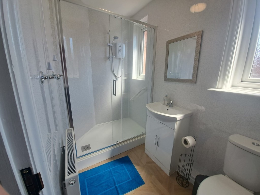 5 bed end of terrace house for sale in Monks Road, Exeter, EX4 5