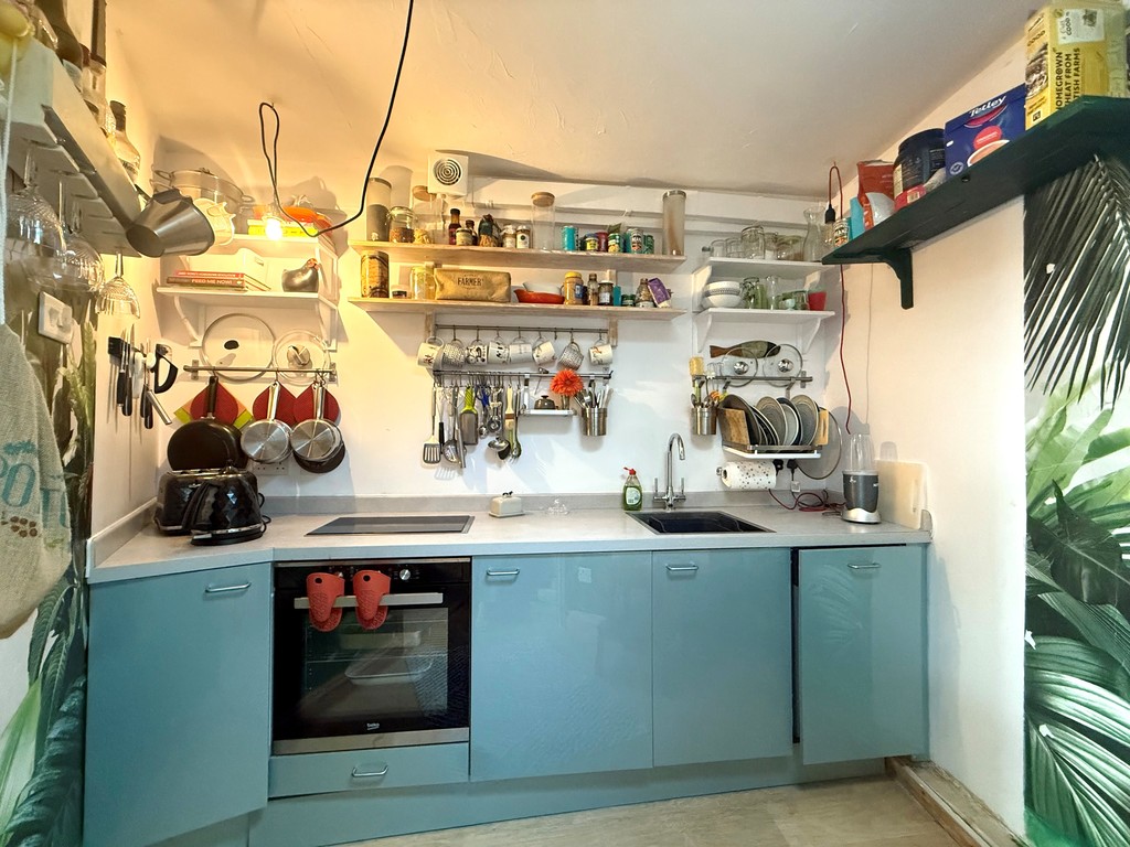 2 bed terraced house to rent in Cofton Hill, Cockwood, EX6 5