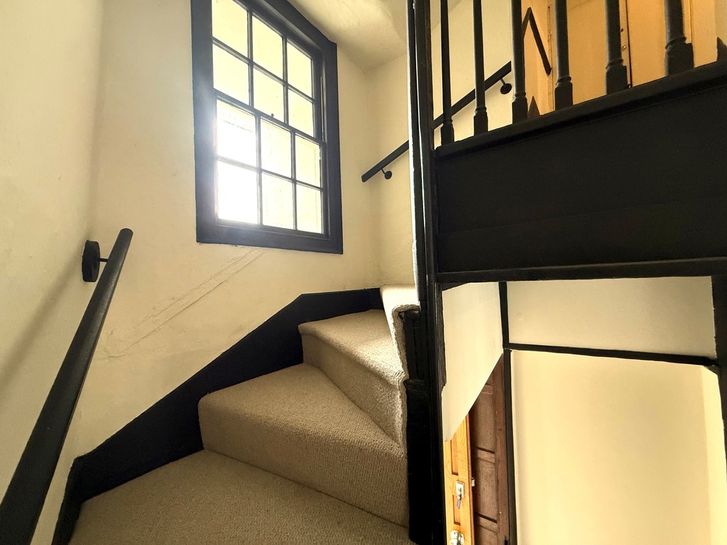 2 bed terraced house to rent in Catherine Street, Exeter, EX1 13