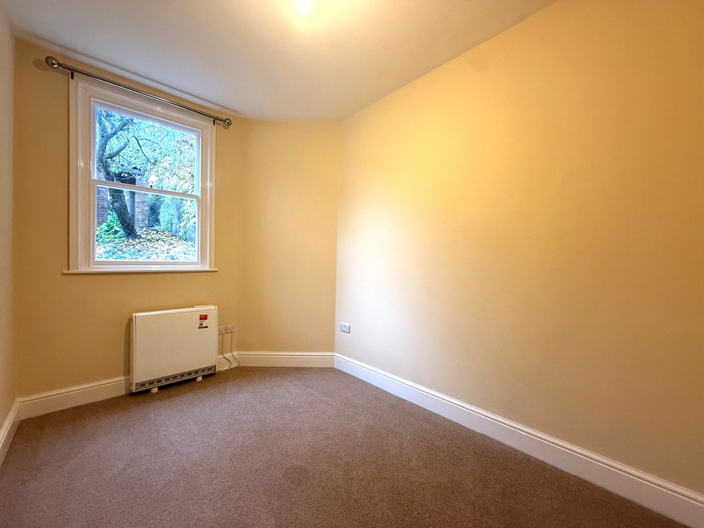 2 bed ground floor flat to rent in New North Road, Exeter  - Property Image 23