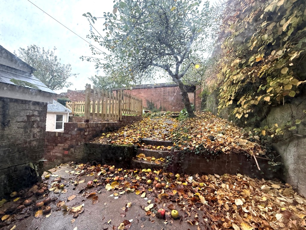 2 bed ground floor flat to rent in New North Road, Exeter 23