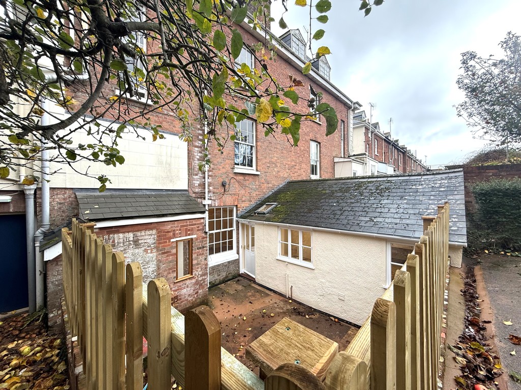 2 bed ground floor flat to rent in New North Road, Exeter 19