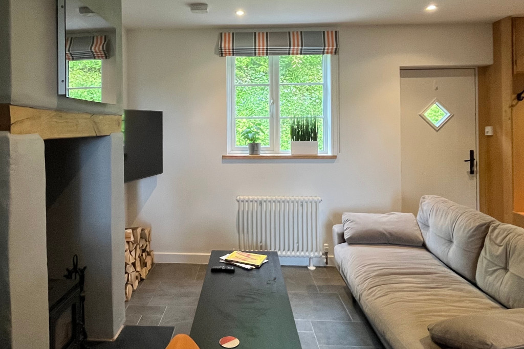 2 bed terraced house to rent in Torrington Place, Kenton, EX6  - Property Image 4