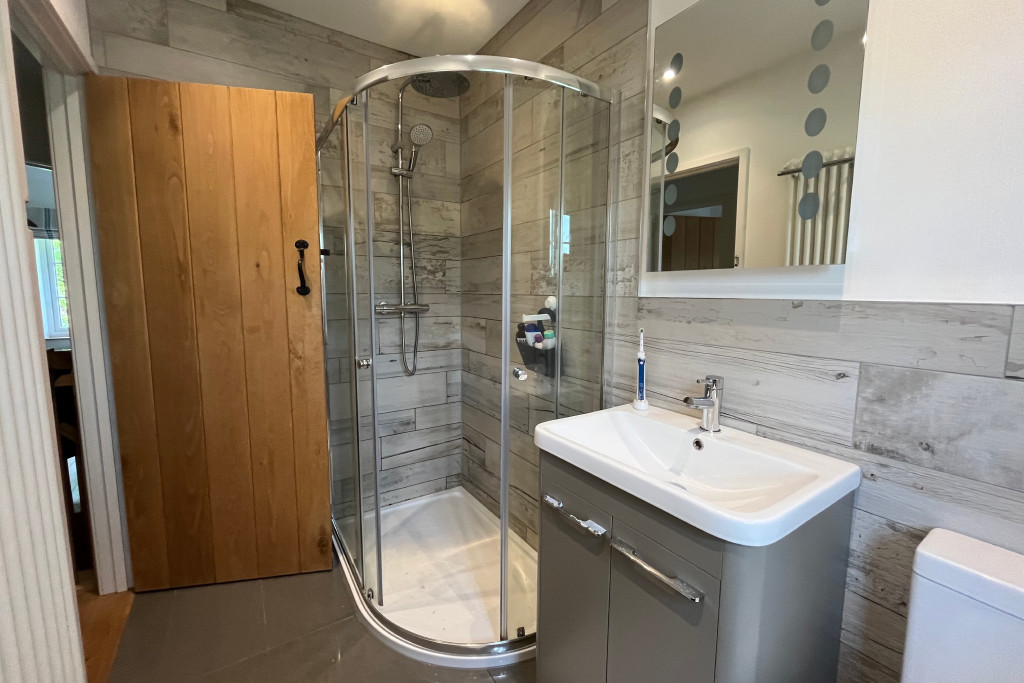 2 bed terraced house to rent in Torrington Place, Kenton, EX6  - Property Image 10