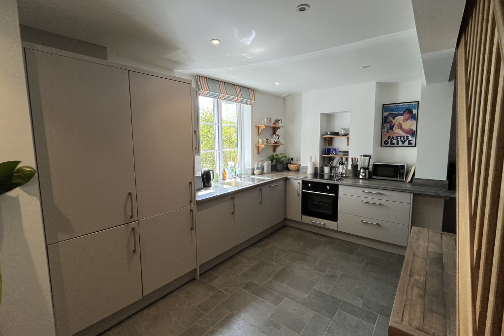 2 bed terraced house to rent in Torrington Place, Kenton, EX6  - Property Image 5