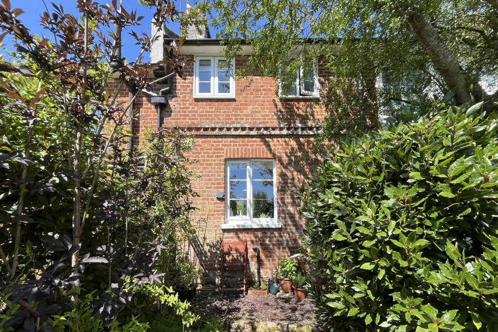 2 bed terraced house to rent in Torrington Place, Kenton, EX6  - Property Image 14